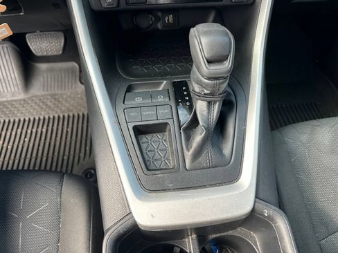 Certified 2023 Toyota RAV4 XLE w/ Convenience Package FWD image 12