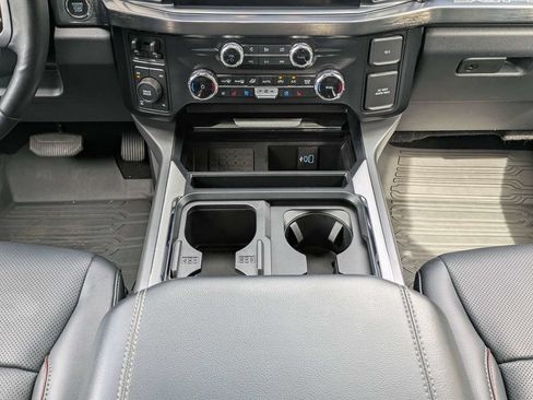 Used 2024 Ford F250 Lariat w/ Black Appearance Package AWD/4WD image 19