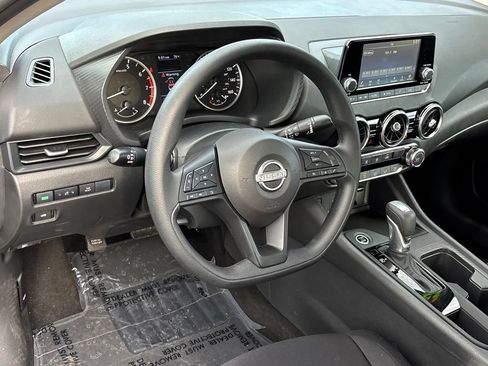 Certified 2025 Nissan Sentra S FWD image 9