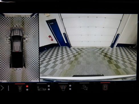 Used 2024 GMC Sierra 3500 Denali image 13