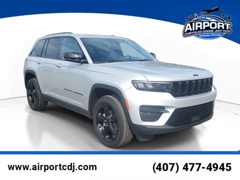 Used 2024 Jeep Grand Cherokee Altitude RWD image 1