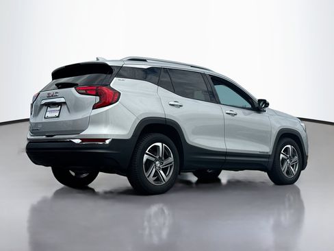 Used 2019 GMC Terrain SLT FWD image 2
