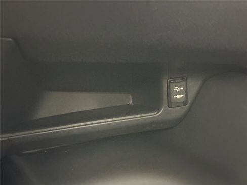 Used 2018 Toyota C-HR XLE image 25