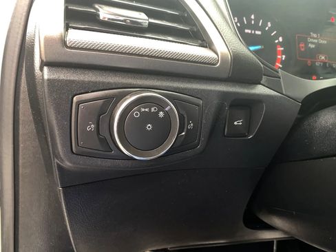 Used 2020 Ford Fusion S image 18