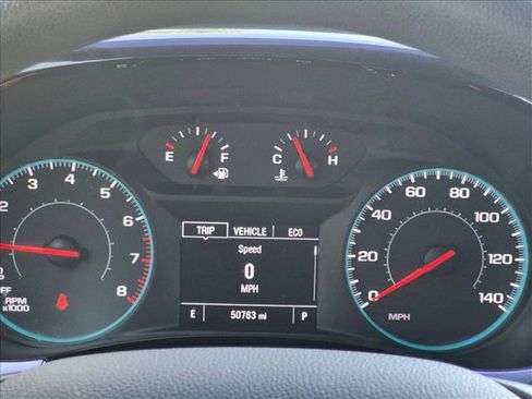 Used 2022 Chevrolet Traverse LS FWD image 11