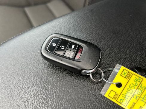 Used 2025 Honda CR-V EX image 30