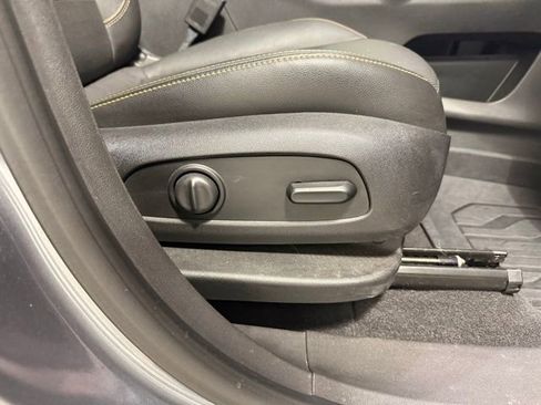 Used 2019 GMC Terrain SLT w/ Preferred Package image 24