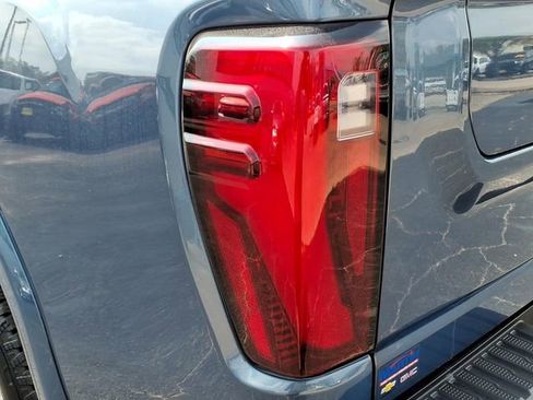Used 2026 GMC Sierra 2500 Denali w/ Denali Reserve Package image 10