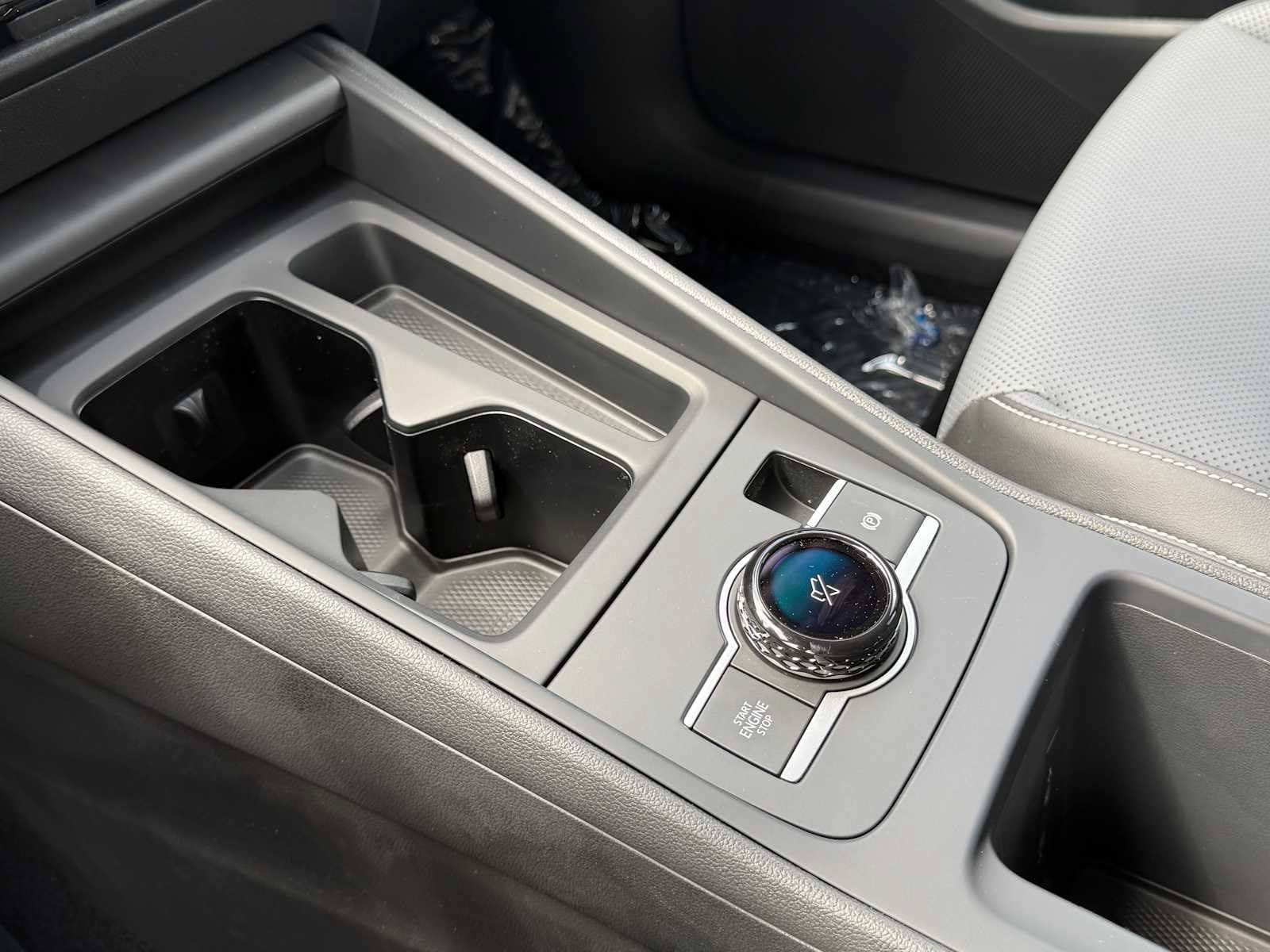 New 2026 Volkswagen Tiguan SE AWD/4WD image 16