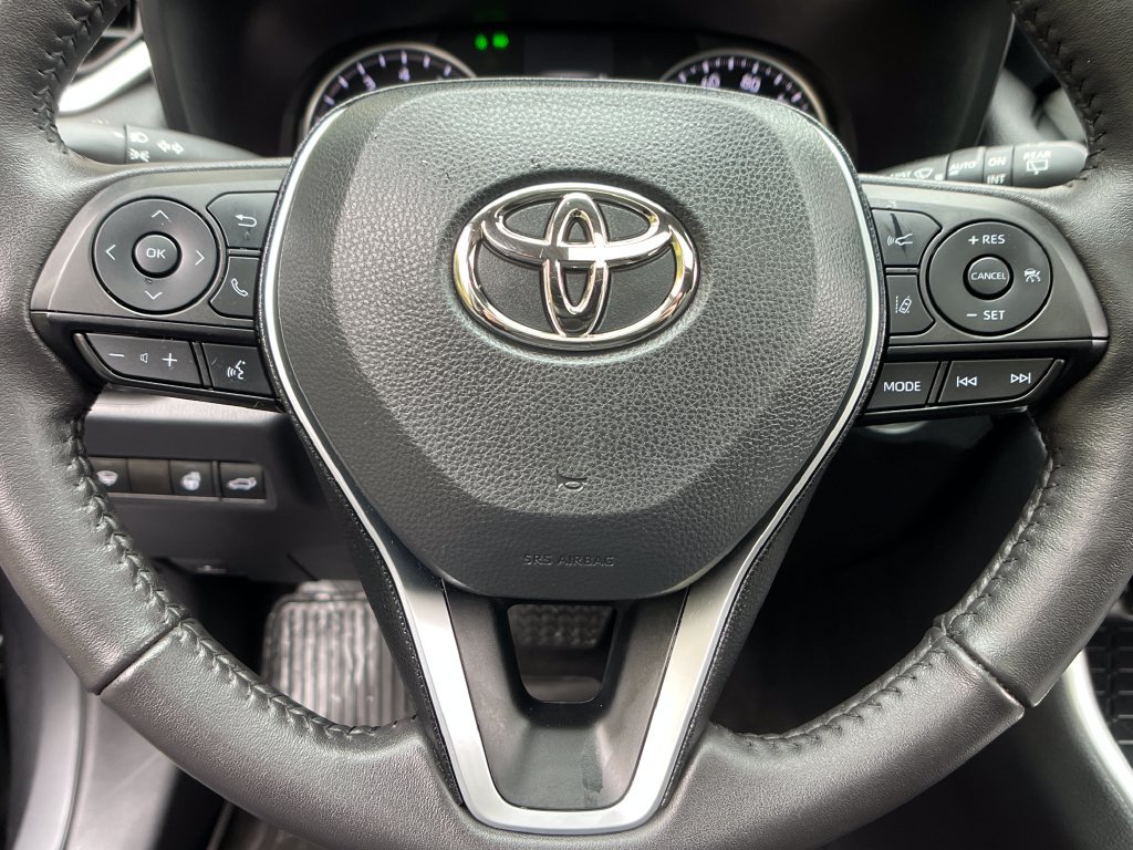 Certified 2022 Toyota RAV4 XLE w/ Convenience Package AWD/4WD image 14