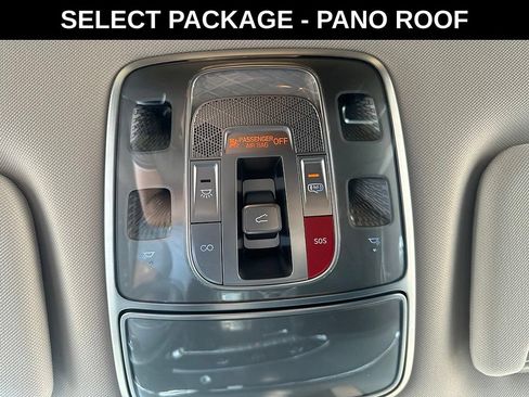 Certified 2024 Genesis GV70 2.5T w/ Select Package AWD/4WD image 25