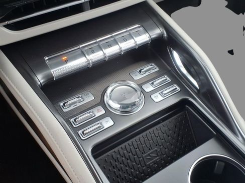 New 2026 Lincoln Nautilus Premier AWD/4WD image 24