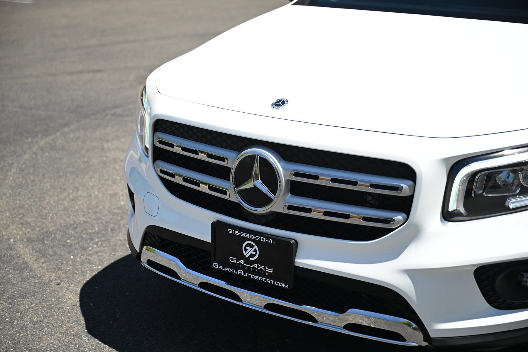 Used 2021 Mercedes-Benz GLB 250 4MATIC image 9