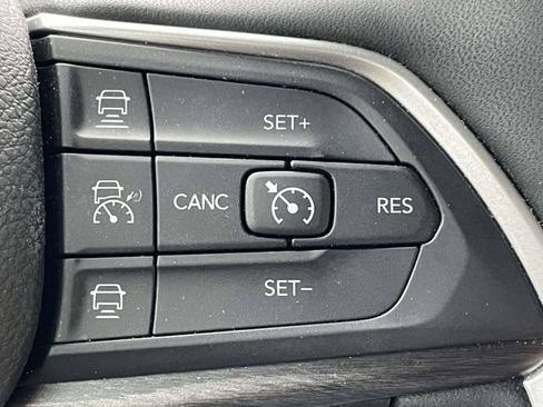 Used 2024 Jeep Grand Cherokee L Limited w/ Luxury Tech Group II AWD/4WD image 23