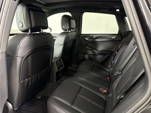Certified 2025 Porsche Macan S image 26