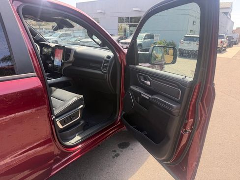 Used 2025 RAM 1500 Laramie AWD/4WD image 16