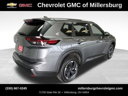 Used 2024 Nissan Rogue SV AWD/4WD image 4
