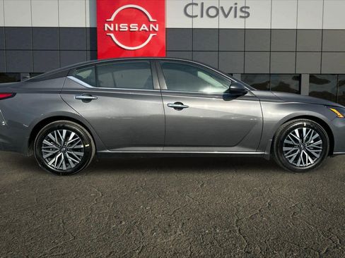 New 2025 Nissan Altima 2.5 SV w/ SV Premium Package image 9