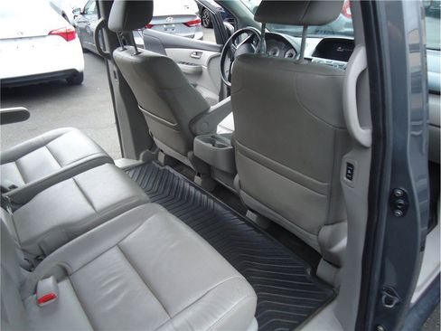 Used 2011 Honda Odyssey EX-L image 18