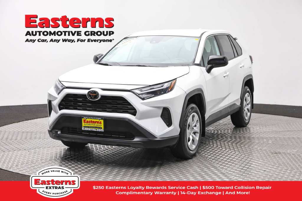 Used 2023 Toyota RAV4 LE AWD/4WD image 1
