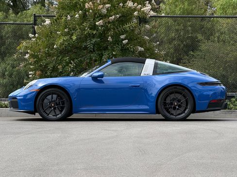 Used 2025 Porsche 911 Targa 4 GTS AWD/4WD image 2