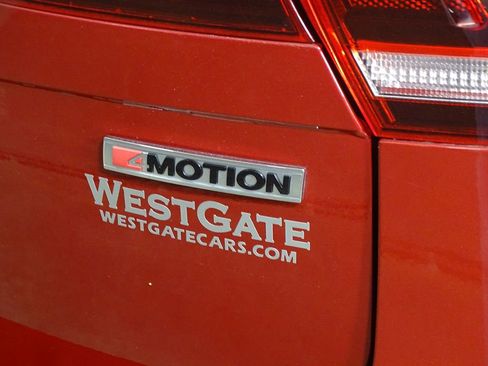 Used 2019 Volkswagen Tiguan SE image 41