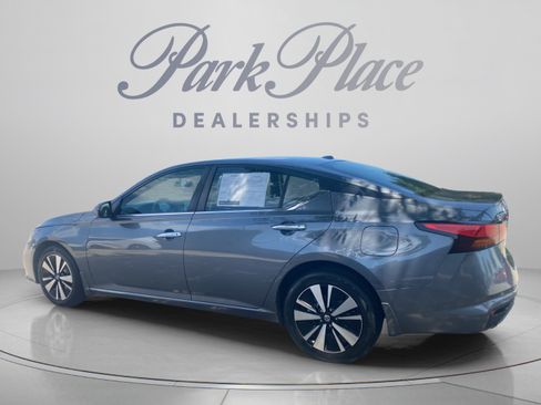 Used 2021 Nissan Altima 2.5 SV AWD/4WD image 3