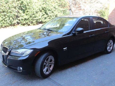 Used 2011 BMW 328i xDrive XI image 2