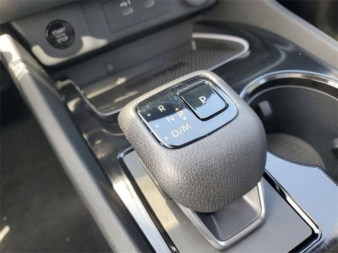 New 2025 Nissan Rogue SL w/ Tech Package image 12