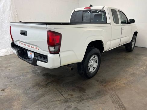 Used 2021 Toyota Tacoma SR RWD image 4