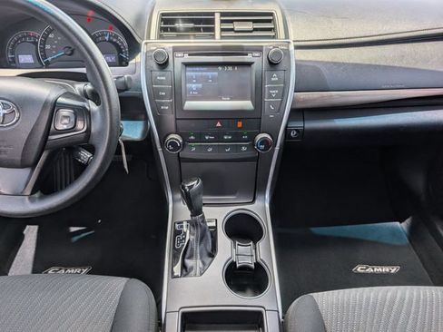 Used 2015 Toyota Camry LE FWD image 9