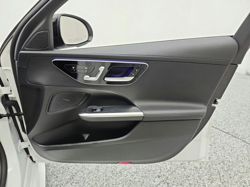 Used 2023 Mercedes-Benz C 300 Sedan image 21