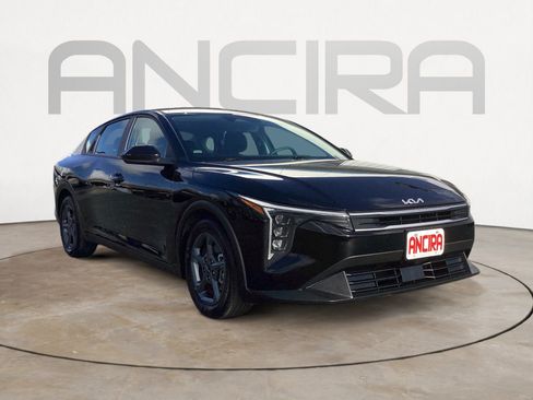 Used 2025 Kia K4 FWD image 7
