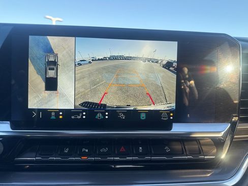 Used 2024 Chevrolet Silverado 2500 High Country w/ High Country Premium Package image 33