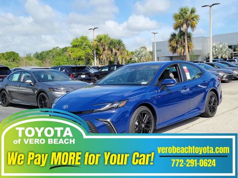 New 2026 Toyota Camry SE image 1