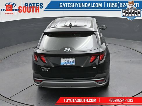 Used 2025 Hyundai Tucson SE AWD/4WD image 42