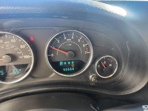 Used 2012 Jeep Wrangler Sport image 14