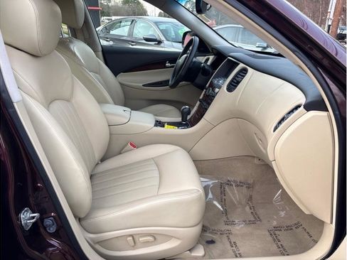 Used 2017 INFINITI QX50 AWD w/ Technology Package image 13