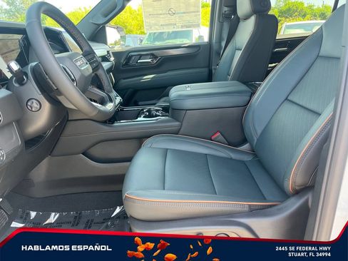 New 2026 GMC Yukon XL AT4 AWD/4WD image 9