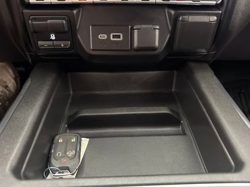 Used 2021 GMC Sierra 1500 SLT w/ SLT Premium Package AWD/4WD image 42