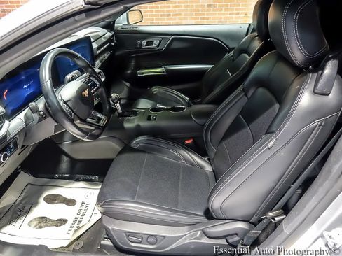 Used 2025 Ford Mustang Premium RWD image 12