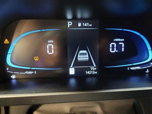 Used 2025 Hyundai Elantra Sport FWD image 23
