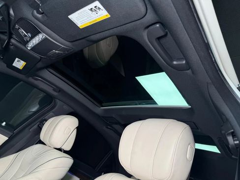 Used 2016 Mercedes-Benz S 550 Sedan w/ Premium Package image 17