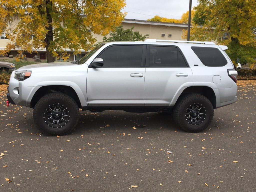 Used 2017 Toyota 4Runner SR5 Premium AWD/4WD image 3