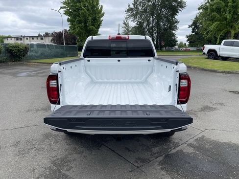 New 2025 GMC Canyon AT4 w/ Nightfall Edition image 58