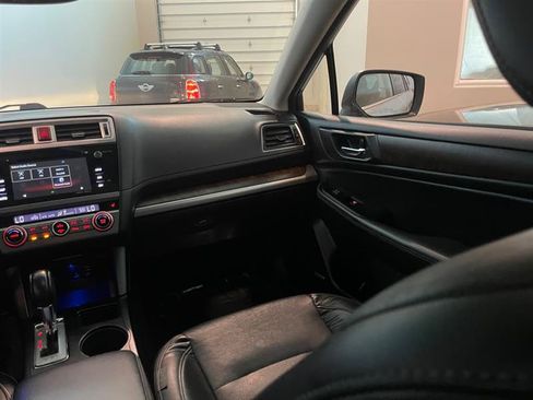 Used 2015 Subaru Outback 2.5i Limited AWD/4WD image 11