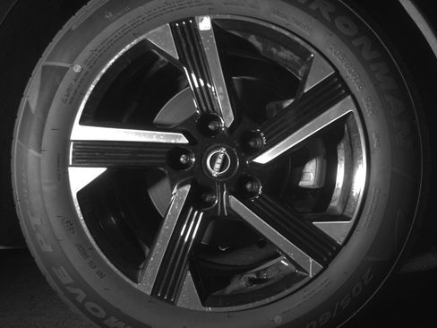 Used 2025 Nissan Sentra SV FWD image 13