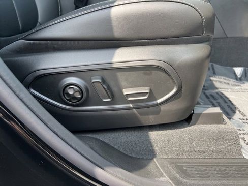 New 2025 Jeep Grand Cherokee L Limited w/ Black Appearance Package image 22