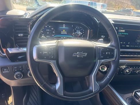 Used 2022 Chevrolet Silverado 1500 LT Trail Boss w/ Convenience Package II image 13