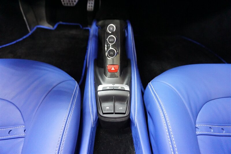 Used 2018 Ferrari 488 Spider RWD image 17